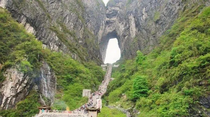 quan-ba-heaven-gate